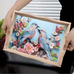 Bandeja de madera con diseño de flor de pájaro azul – Kit completo de pintura de diamantes 5D con diamantes de imitación y herramientas – Bandeja decorativa para servir