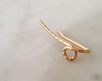 14 K Gold Ear Climber, Dainty Ear Crawler, Ear Cuff, Hammered ear climber, Minimalist Earrings, Ear Climbers, Real Gold Earrings