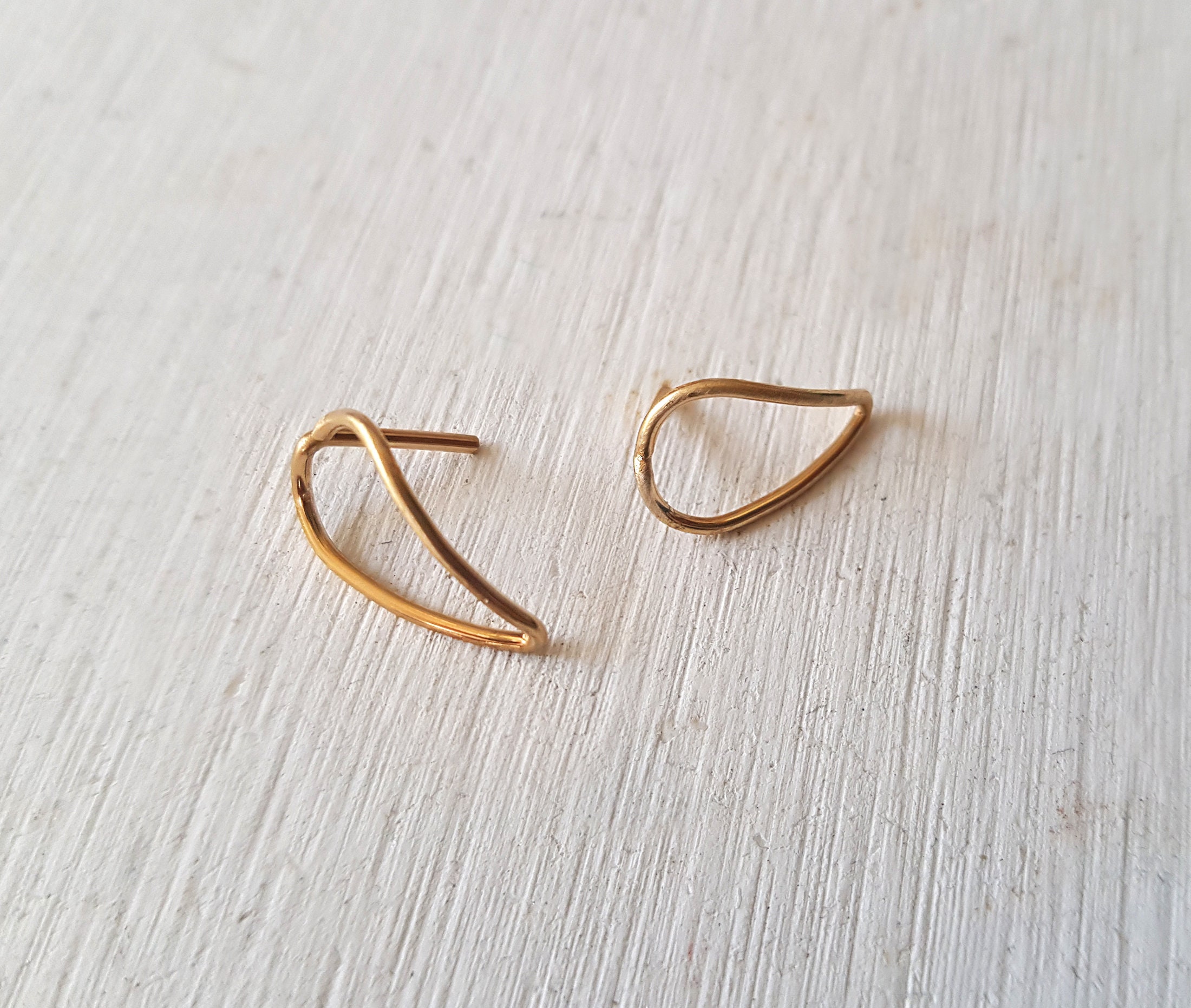 Solid gold earrings 14 K gold wire earrings Tear drop Etsy