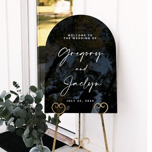 Wedding welcome sign, acrylic wedding sign, arch wedding signs, acrylic wedding signage, custom last name sign engagement gifts WEL048