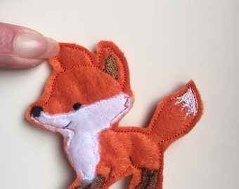 Fox Brooches, fox badge, fox brooch, fox accessories, gift for a foxy lady, fox obsessed, fox lover, gift for a fox lover