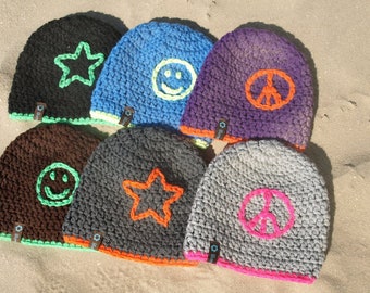 Children's hat neon with motif crochet hat