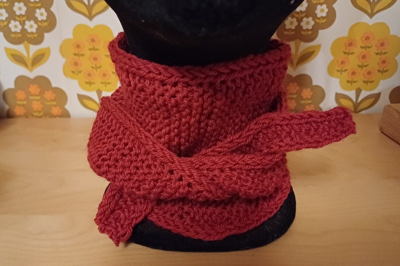 Gestrickter kleiner Schal aus Wolle mit Alpaka Rot