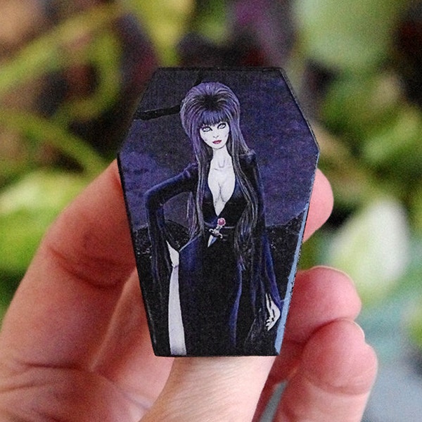 Free shipping!! Elvira Mistress of the Dark pin. Coffin shape wooden brooch with own Elvira's illustration.  Cassandra Peterson character..