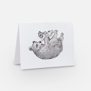 Schwarzer Bär und Baby im Bären Body - Grußkarte für Muttertag, Vatertag, Babypartys, Geburtstage, Feiertage und besondere Anlässe