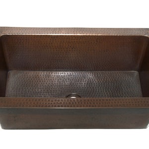 DANIELSON in Cafe Viejo - Rechthoekige onderbouw badkamer koperen gootsteen met 1,5 &quot;platte rand - 23 x 13 x 8&quot; - Spoor 16 - (VS030CV)