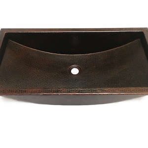 HOCKNEY in Cafe Viejo - koperen wastafel onderbouw of drop-in badkamer met platte rand van 1,0&quot; - 26 x 13 x 6&quot; - dik, dikte 14 - (VS042CV26)