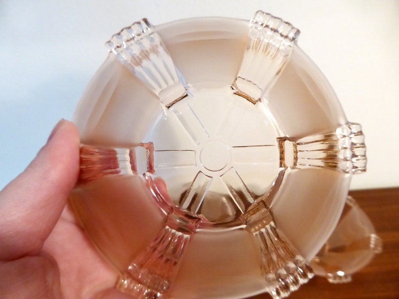 Set of pink depression glass bowls \u2013 one large /& six small \u2013 original from the 1930s40s