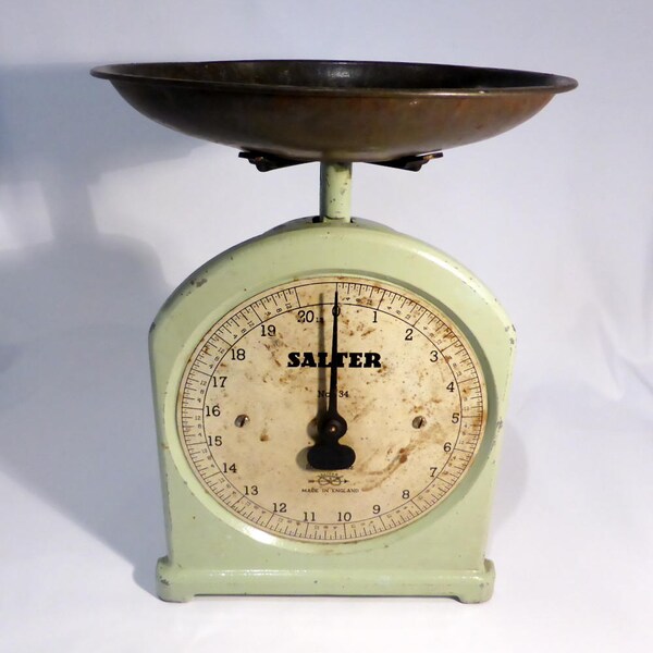 Satz von Salter, die mit einem Gewicht von Schuppen – Nr. 34 in grün – Original aus den 1930er Jahren