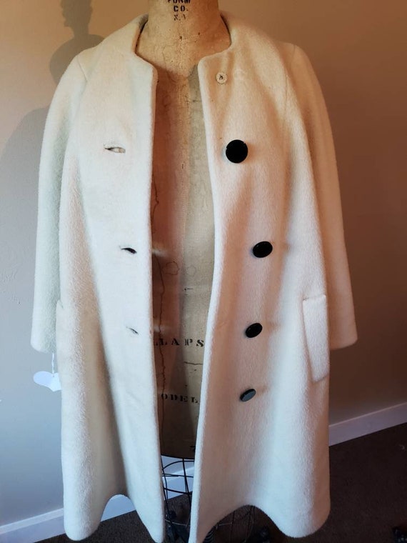 Vintage 60s Ivory wool coat