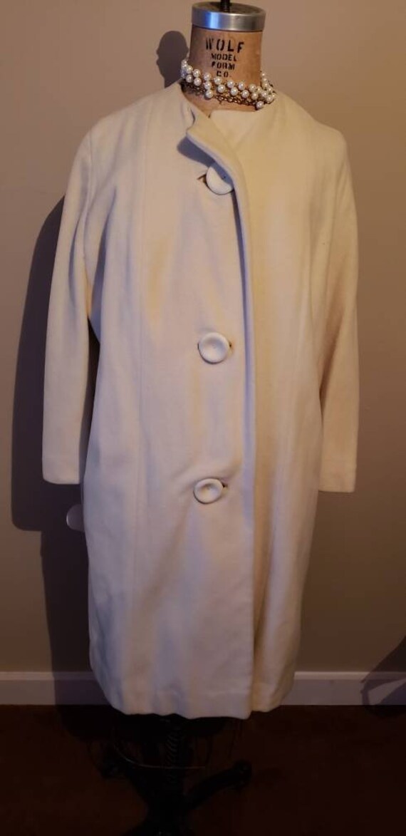 60s Stylish Ivory Cashmere Coat