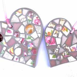 Mosaic Kit 2 Hearts craft kit with vintage china for adults and children in 6 colours