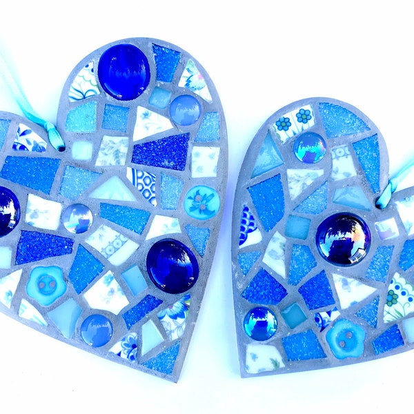 Mosaic Kit 2 Hearts craft kit with vintage china for adults and children in 6 colours