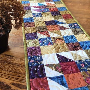 Scrappy Bear Paw Mini Runner