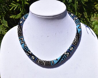 Lariat, Blue White Black Seed Bead Necklace, Crochet Bead Rope, Gerdan, Geometric Pattern Necklace, Beaded Rope, Spiral Seed Bead Lariat
