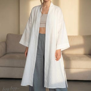 Midi-Morgenmantel aus 100 % Leinen mit Gürtel, Oversize-Strickjacke mit überschnittenen Schultern und lockerer Passform, Loungewear-Kimono