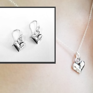 Sterling Silber Kleiner rustikaler Herz Charm, Anhänger Halskette oder Ohrringe - Kette Optional - Von Designer Mary B Hetz, Made in USA