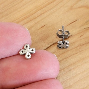 Vintage Sterling Silver Tiny Quatrefoil Stud Earrings, Four Leaf Clover Stud Earrings, Flower Studs, By Designer Mary B Hetz, Made In USA