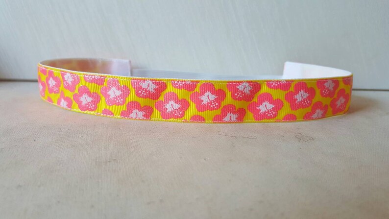 Heiße rosa Hibiskus auf gelb kein Schlupf-Stirnband, Glitter Non Slip Stirnband, Blumen, Sommer, Stirnbänder, Neon, Fitness-Zubehör, mondänen Bands Bild 2