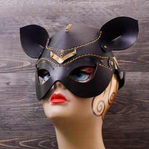 Black Cat Leather Mask with Metal-Leafed V Emblem Halloween Costume, Cat Eye Mask, Feline Animal Mask LARP Cosplay, Masquerade Mardi Gras