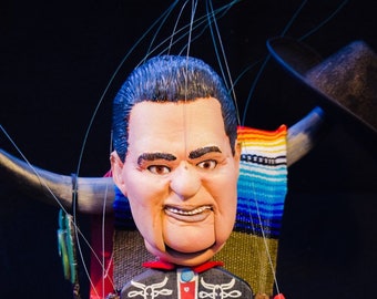 PER LOUISE CUSTOM Marionetta di Joe Bob Briggs / Ultimo Drive-In / Bambola horror con presentatore, alta circa 45 cm, film horror cult MonsterVision