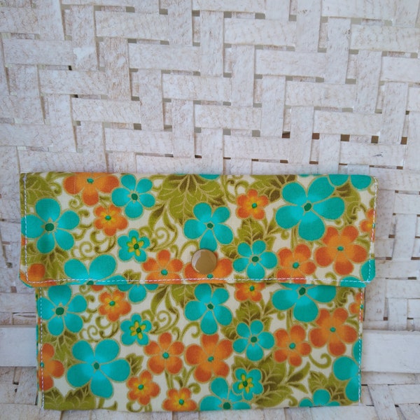 Finished size of 4" by 6" fabric sewn bright floral tract holder, fabric envelope, gift card holder, photo keeper