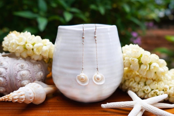 White Seashell and Mother Pearl Earrings Seashell Dangle Earrings Shell Earrings Seashell Jewelry Beach Earrings Dainty Pearl Earrings Etsy