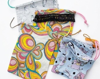 5er Set Kordelzugbeutel aus Upcycling-Stoff, Mixed-Print Beutel, Zero Waste Geschenkbeutel