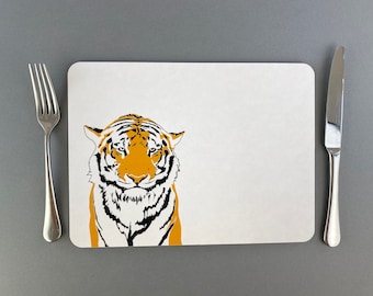 Set de table tigre - sets de table en mélamine - service de vaisselle - cadeau animal de safari - set de table - fabriqué au Royaume-Uni - table à dîner - nouveau cadeau pour la maison - enfants