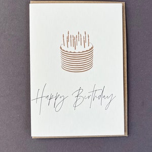Cartão de Feliz Aniversário - Bronze - Caligrafia - Bolo modesto - Impressão tipográfica - Para crianças - Para adultos - Velas - aniversário - Cartão de bolo de aniversário