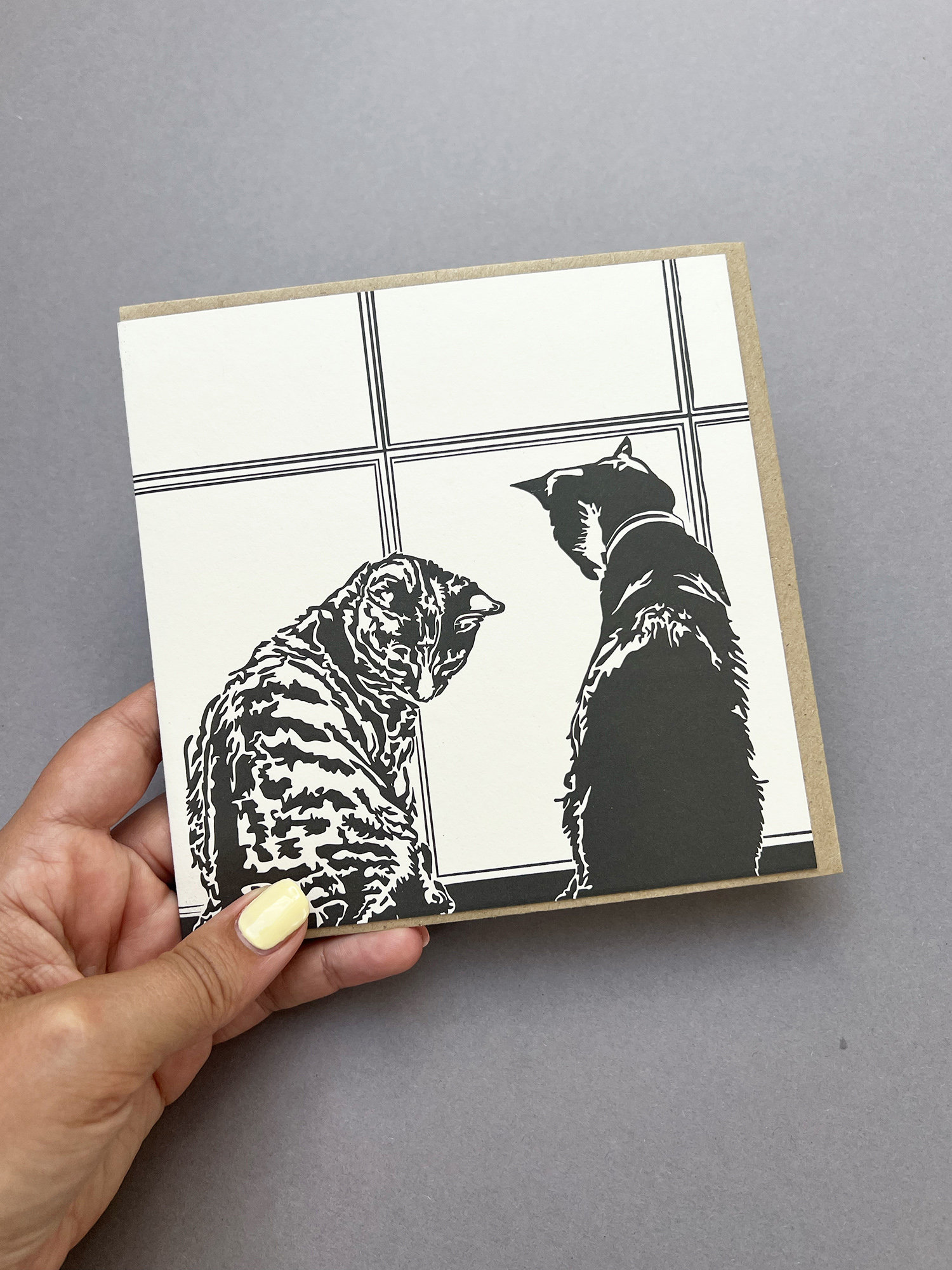 Tarjeta de gato - Gatos amorosos - Tarjeta de cumpleaños de gato - Gatos en el alféizar de la ventana - Gatos mirando por la ventana - Gatos en la ventana - Tarjeta de gato - Tarjeta de gato linda
