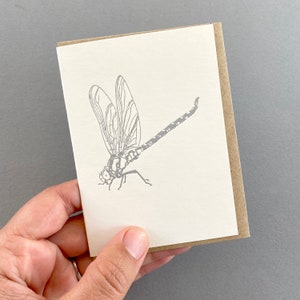 Libellule - Carte libellule - Argent métallique - Souvenir - Cartes de remerciement - Typographie - Étiquette cadeau - Je pense à vous - Juste parce que