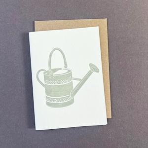 Biglietto annaffiatoio - Biglietto di auguri di compleanno - Biglietti con stampa tipografica - Biglietti di piccole dimensioni - Biglietto di auguri di giardinaggio - Biglietto per lei - Biglietto per lui