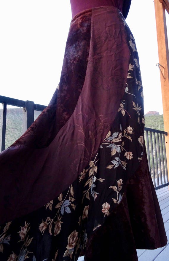 70s SWIRL SKIRT in Browns Vintage Maxi Festival Skirt Bohemian Retro Skirt Gypsy Skirt 70s Hippie Chic Skirt Brown Velvet Satin Skirt