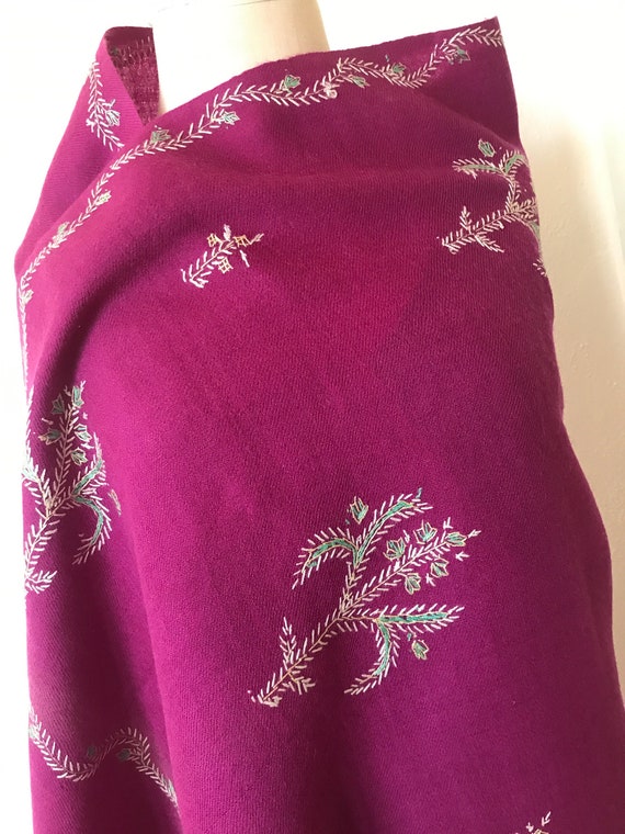 KASHMIR SHAWL/ EMBROIDERED Shawl/ Traditional Indi