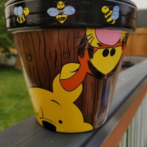 Maceta de Winnie y Tigger pintada a mano