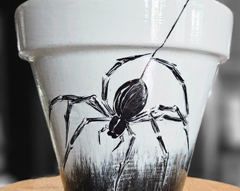 Maceta de arcilla con forma de araña pintada a mano de 3"