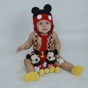 Mickey mouse birthday outfit / Mickey Mouse photo prop set / Mickey Mouse crochet set