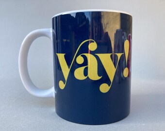 ¡Genial! Taza de cerámica azul marino · Taza de café tipográfica · Taza azul marino