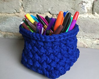 Maceta tejida a mano azul de 5.5" · organizador de escritorio azul marino · cesta de almacenamiento azul pequeña · almacenamiento de maquillaje · almacenamiento de oficina en casa