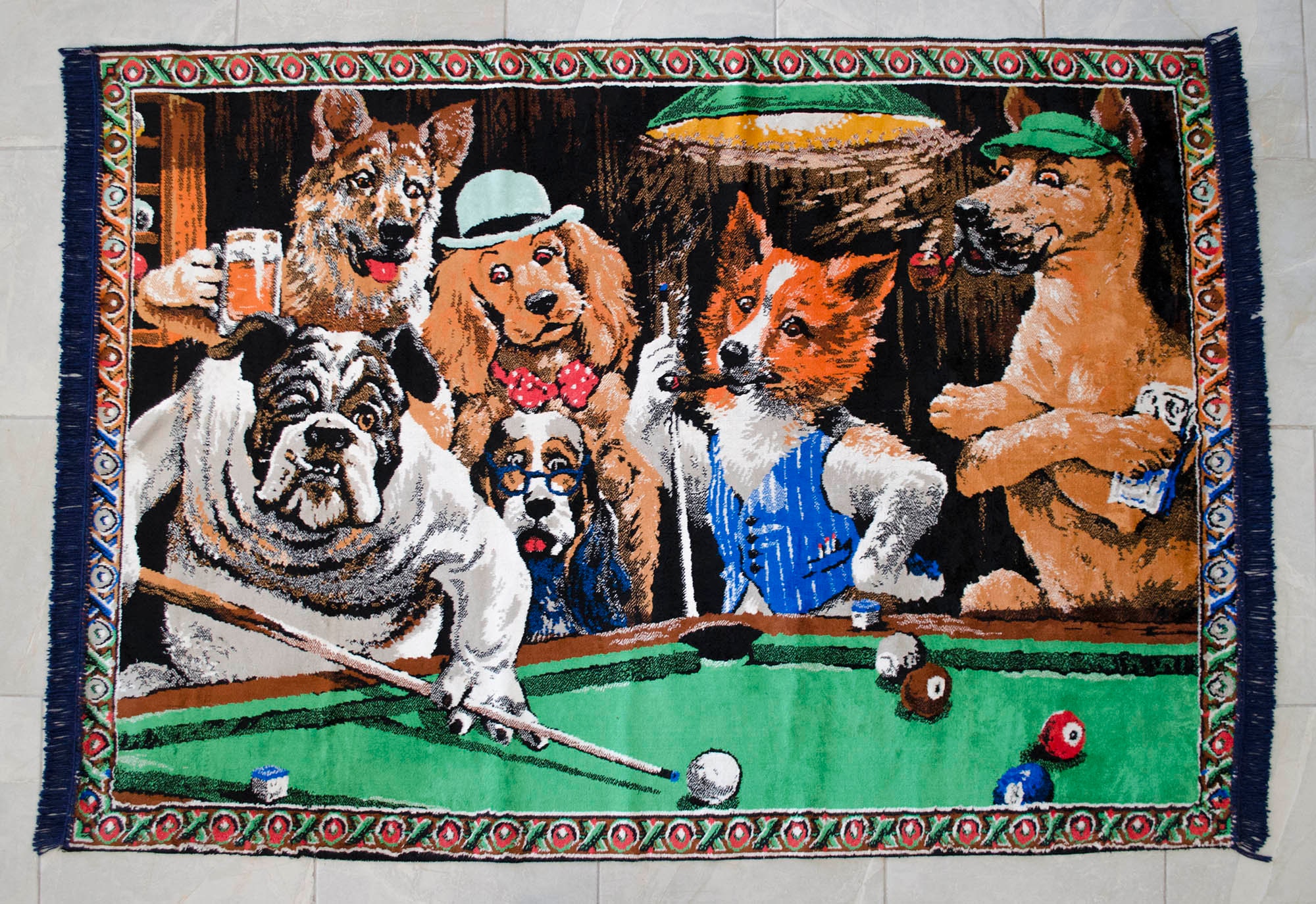男の隠れ家の装飾 ヴィンテージ ビリヤードをする犬たちのタペストリー