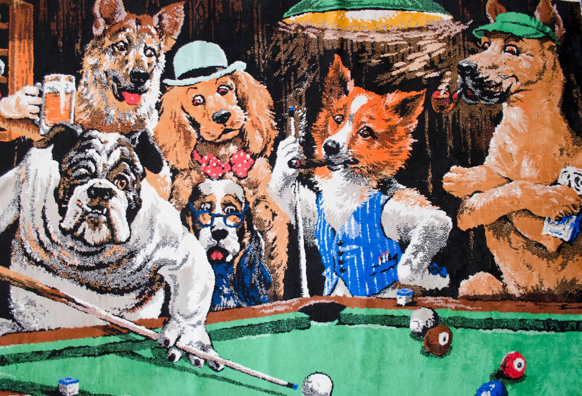 男の隠れ家の装飾 ヴィンテージ ビリヤードをする犬たちのタペストリー