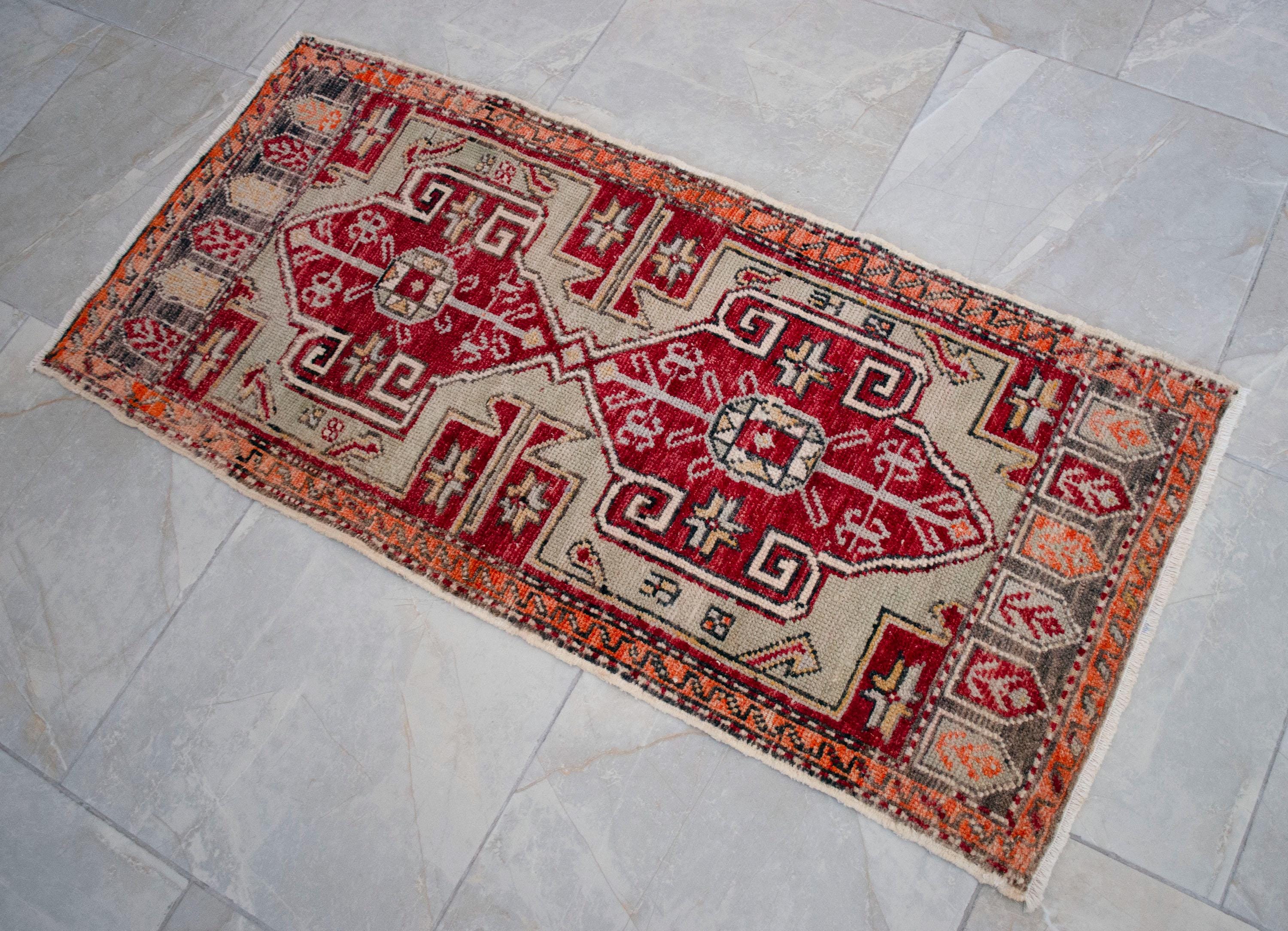 Vintage Turkish Rug Hand-knotted Small Rug Doormat From Oushak