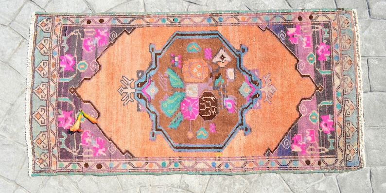23x46 * Turkish Rug Vintage Rug Actual 2x4 ft Rug Hand Made Small Rug Distressed Low Pile Kitchen Sink Bath mat Yastik rug floral rug