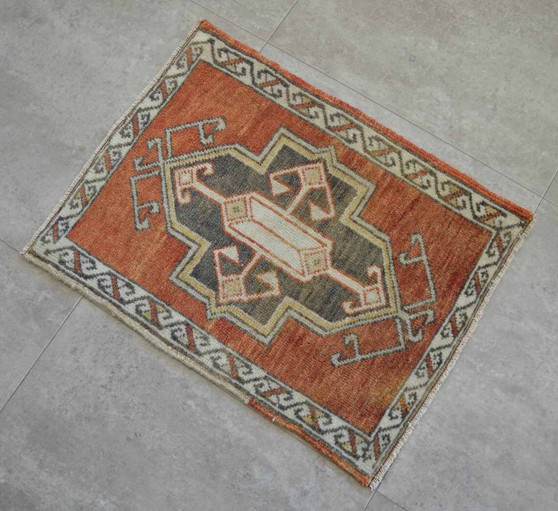 2x2 Rug Front of Bathroom Sink Rug Hand Knotted Small Rug Etsy