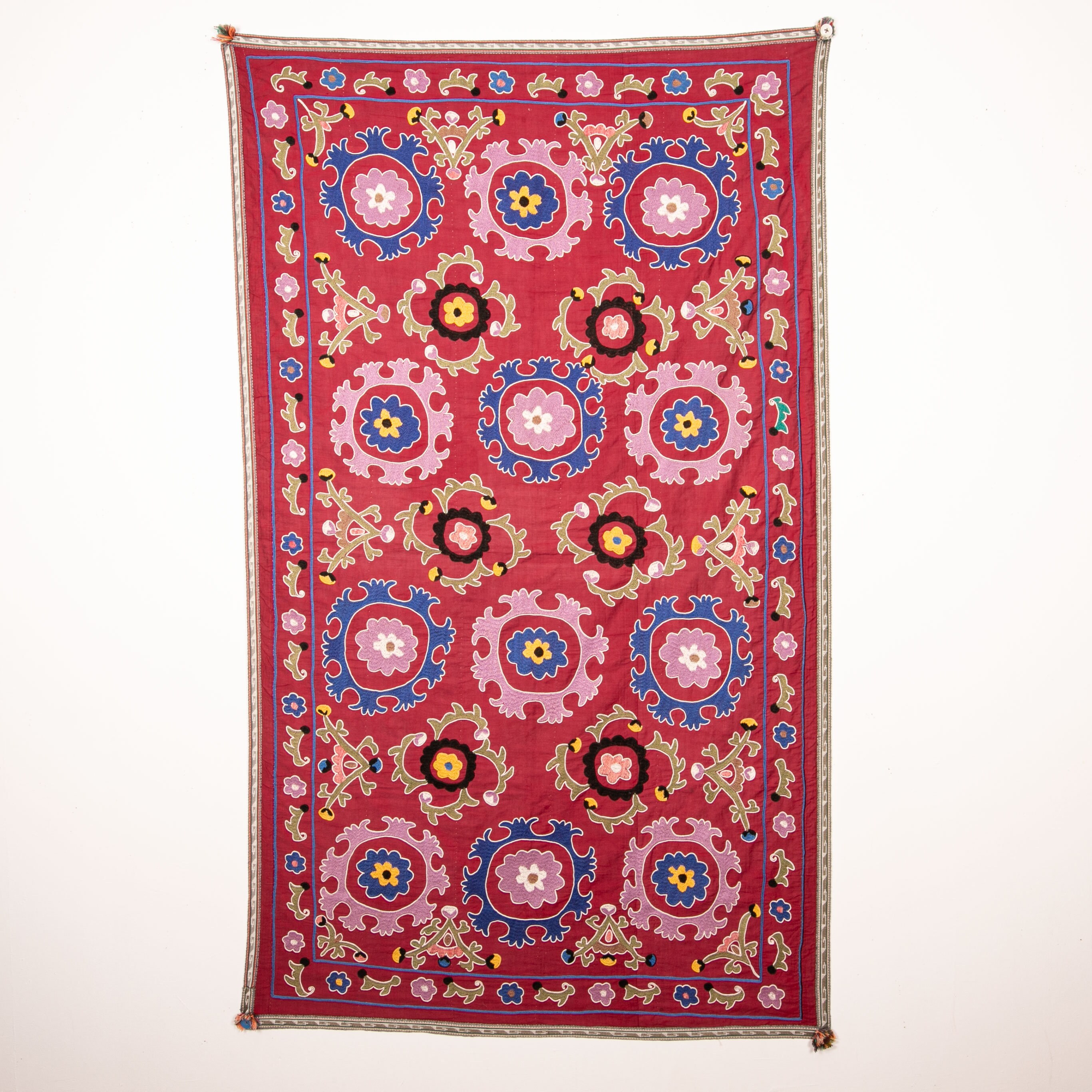 Vintage Suzani From Uzbekistan, Central Asia, 1960s/70s 106 X 183