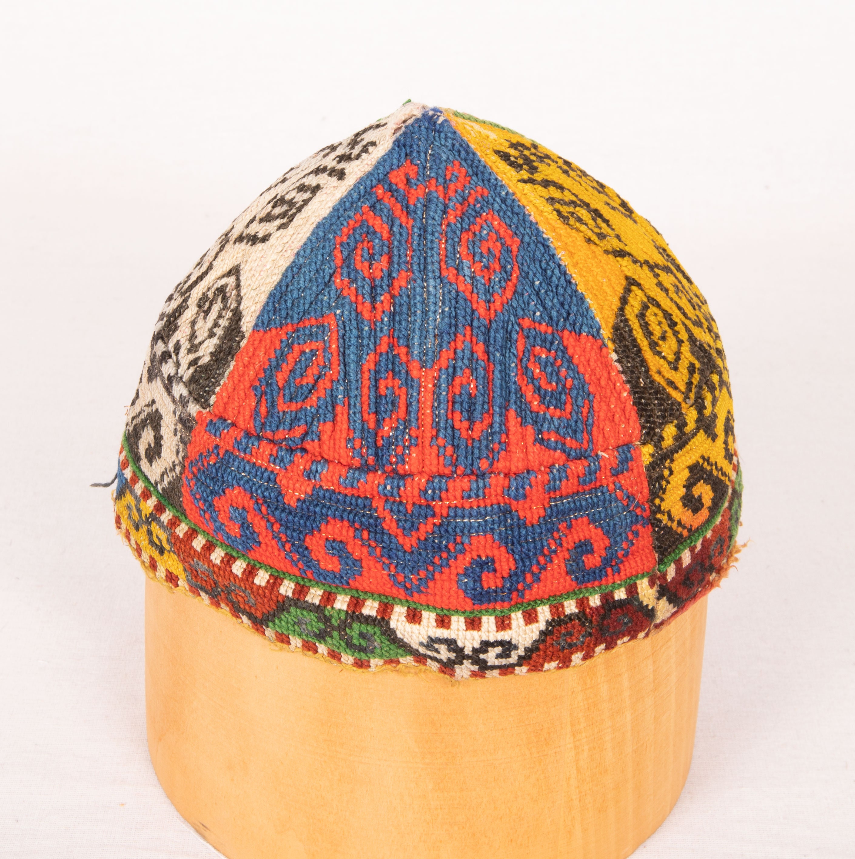 アンティーク帽子　布花　人形 Vintage Hat From Uzbekistan, Central Asia, 1970s Code : 501