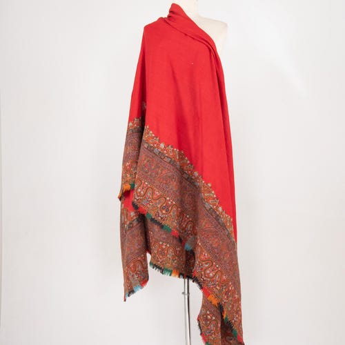 Châle antique du Cachemire, Inde, XIXe siècle 178 x 180 cm / 70,07 x 70,86 in. SKU : 6908
