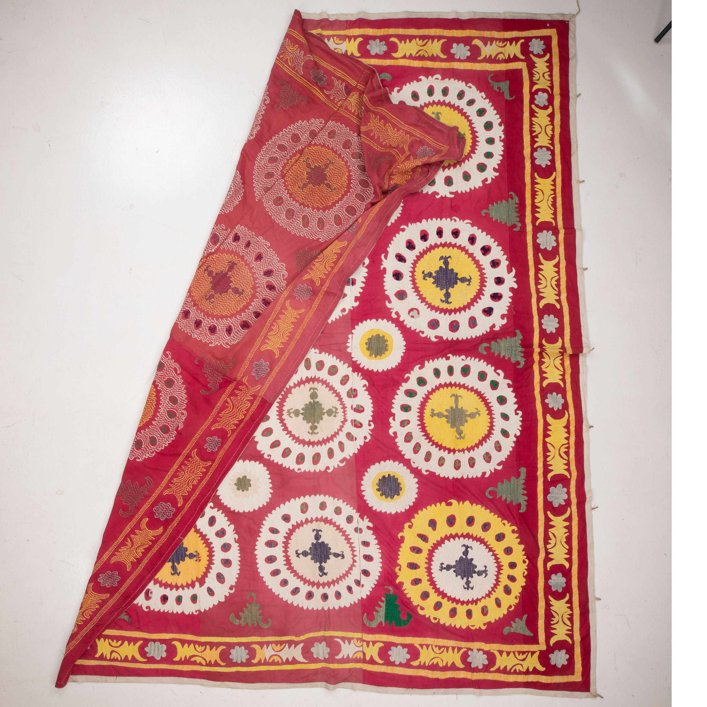 Vintage Suzani From Samarkand, Uzbekistan 245 X 303 Cm /8'0