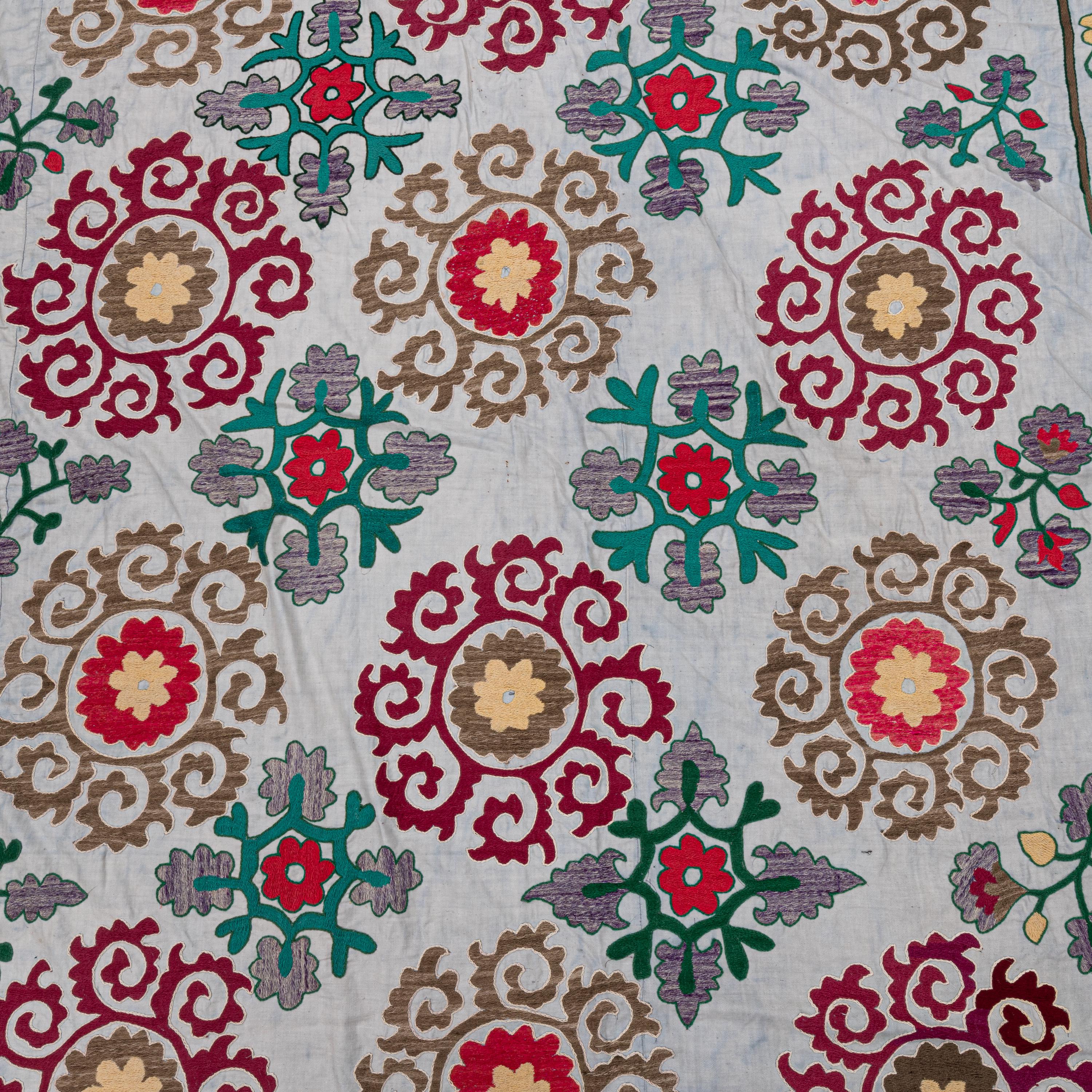 ウズベキスタン　スザーニ　ナボイ オールド Vintage Light Blue SUZANI From Uzbekistan, Central Asia 216x